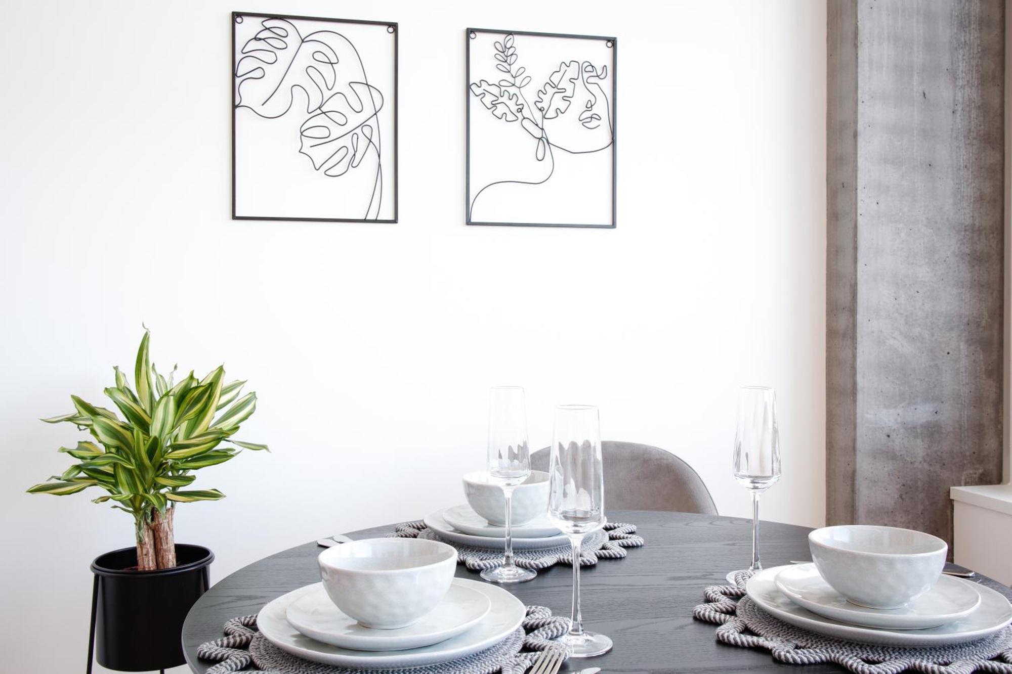 Loewe Apartments Am Rheinfall Нойхаузен ам Райнфал Екстериор снимка