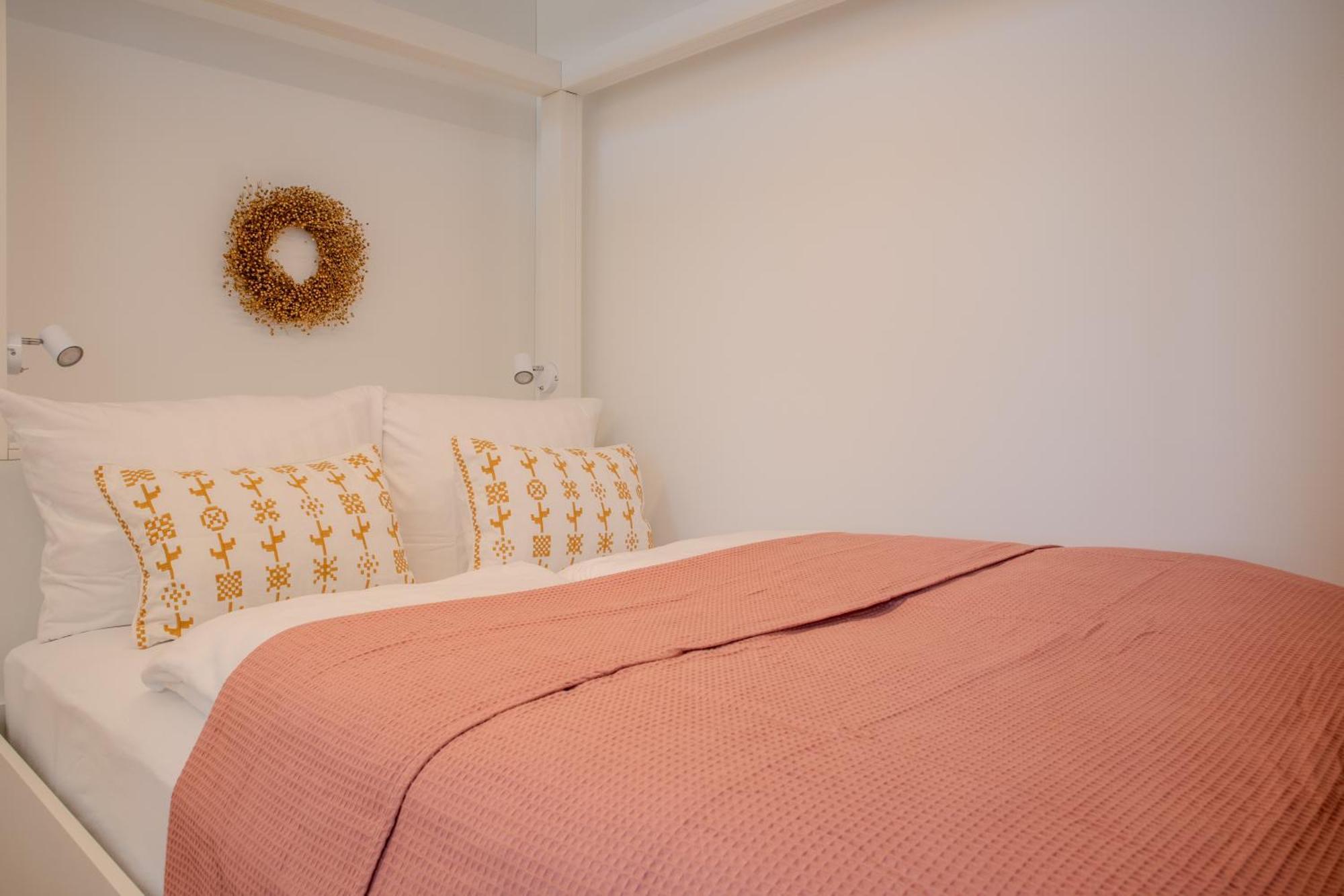 Loewe Apartments Am Rheinfall Нойхаузен ам Райнфал Екстериор снимка